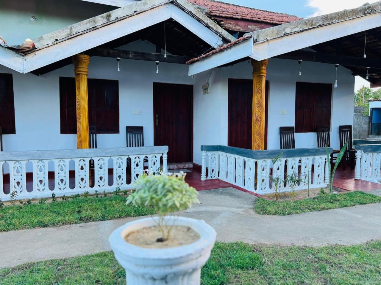 Little Fairy Home B&B Vịnh Arugam Ngoại thất bức ảnh