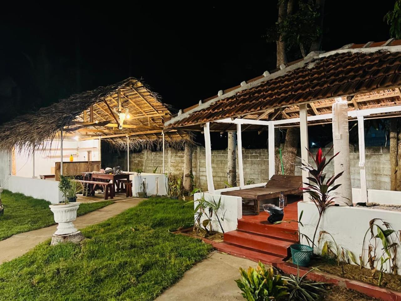 Little Fairy Home B&B Vịnh Arugam Ngoại thất bức ảnh