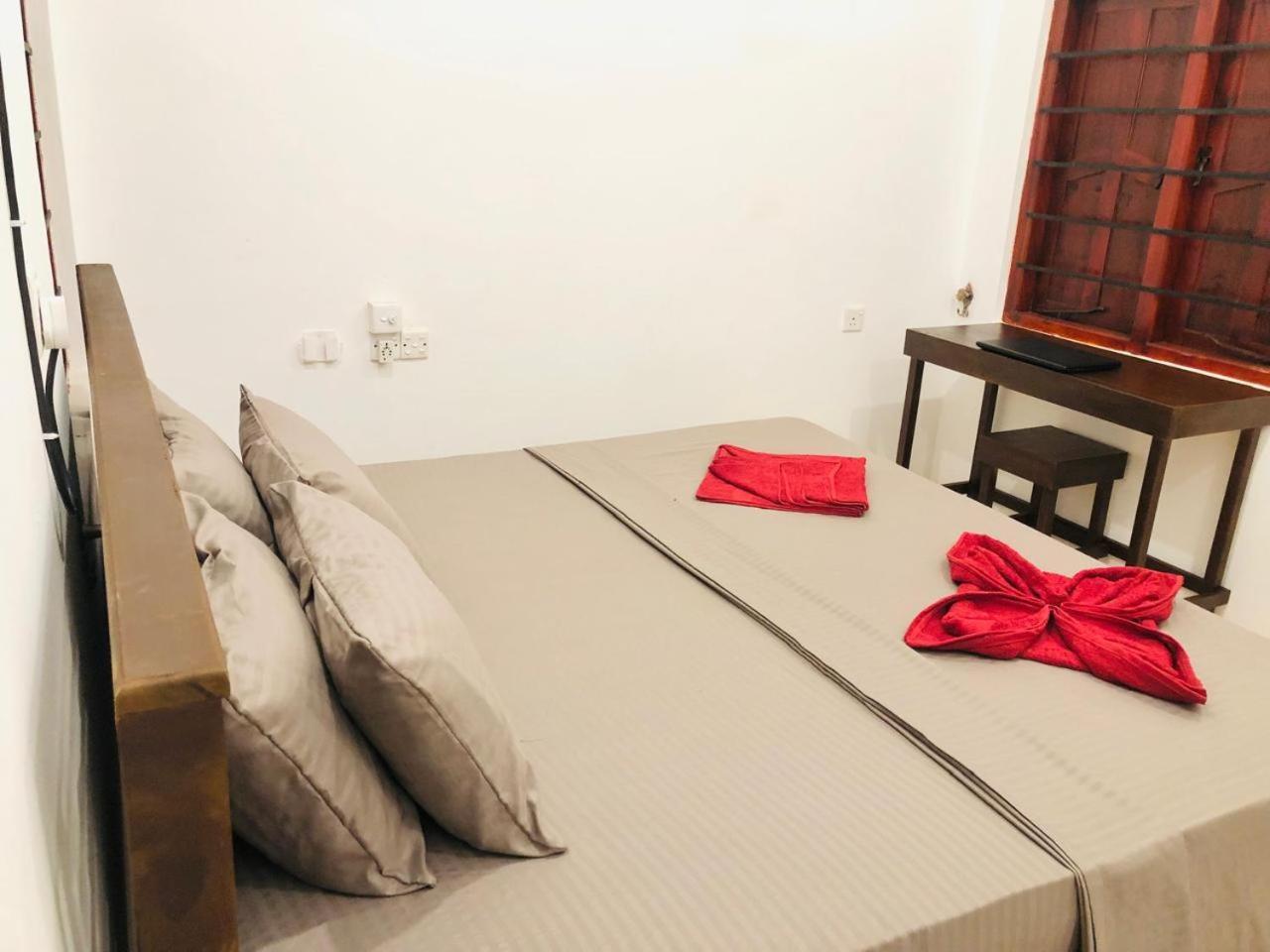 Little Fairy Home B&B Vịnh Arugam Ngoại thất bức ảnh