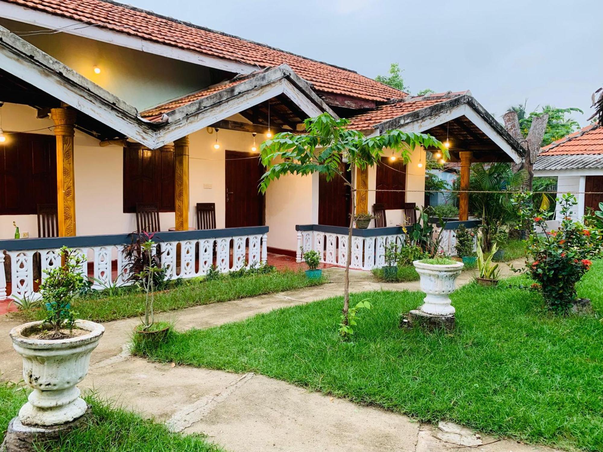Little Fairy Home B&B Vịnh Arugam Ngoại thất bức ảnh