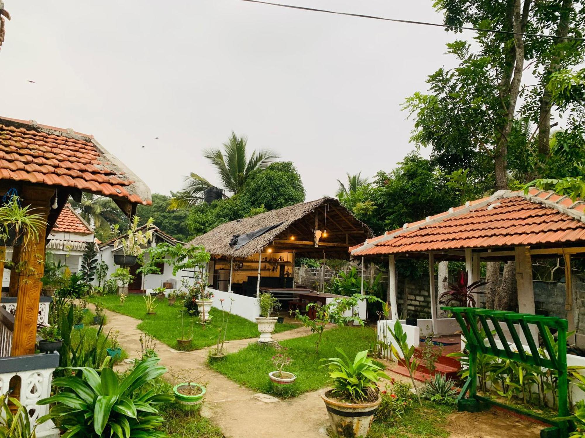 Little Fairy Home B&B Vịnh Arugam Ngoại thất bức ảnh