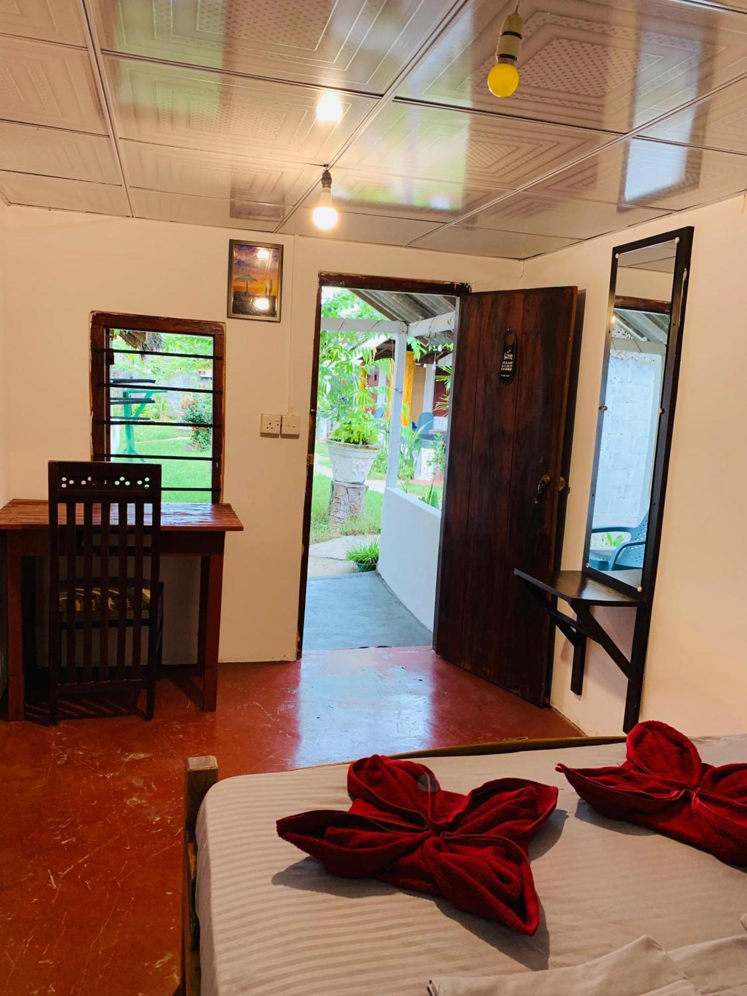 Little Fairy Home B&B Vịnh Arugam Ngoại thất bức ảnh